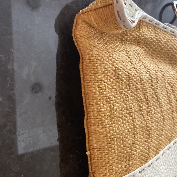 FENDI White/Beige Raffia and Leather Devil Trapezio Bag - Picture 7 of 11